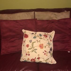 5 throw pillows
